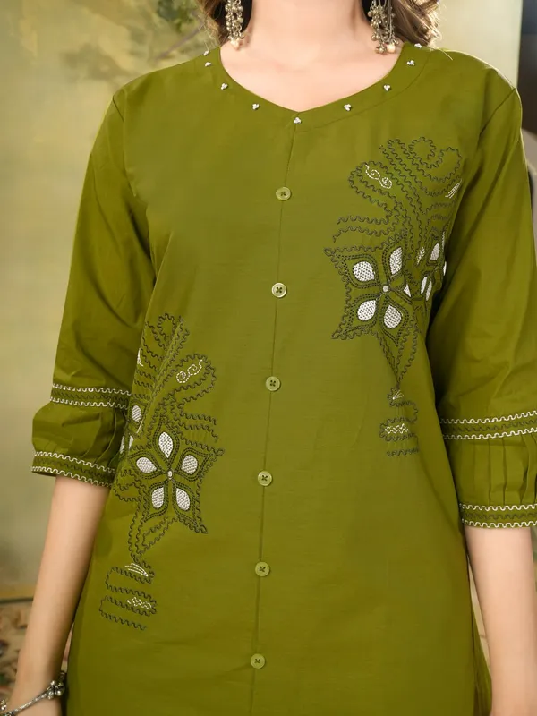 Mishudi_Premium_Floral_Embroidered_Co-Ord_Set