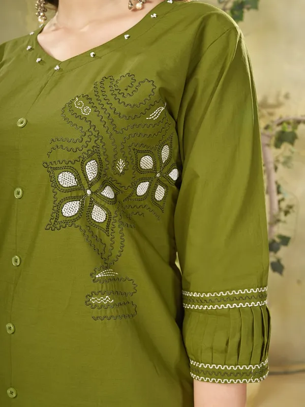 Mishudi_Premium_Floral_Embroidered_Co-Ord_Set