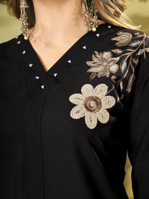 Mishudi_Premium_Floral_Embroidered_Co-Ord_Set