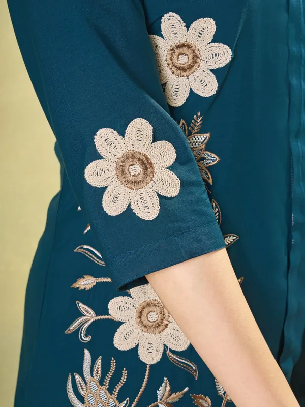 Mishudi_Premium_Floral_Embroidered_Co-Ord_Set