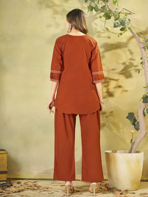 Mishudi_Premium_Floral_Embroidered_Co-Ord_Set