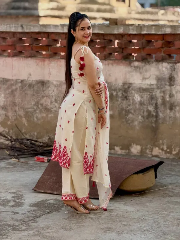 Cream_Printed_Ethnic_Kurta_Set_for_Women