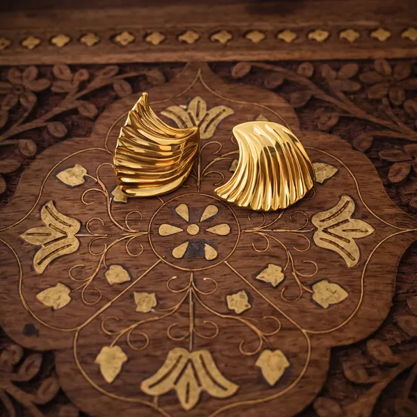 Golden_Wave_Crest_Studs_Default_Title
