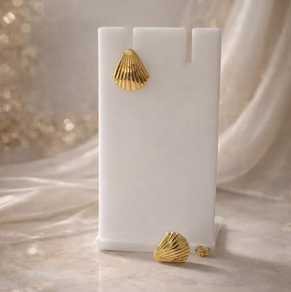 Golden_Shell_Fluted_Stud_Earrings_Default_Title