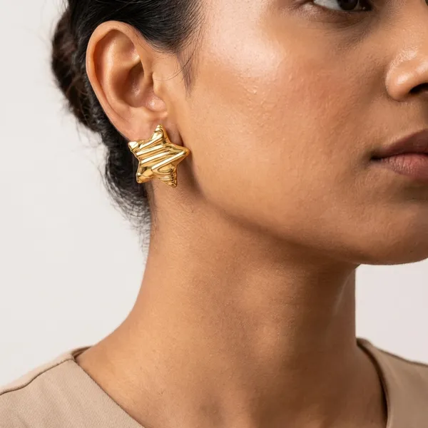 Sculpted_Star_Gold_Stud_Earrings_Default_Title