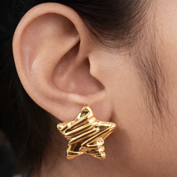 Sculpted_Star_Gold_Stud_Earrings_Default_Title