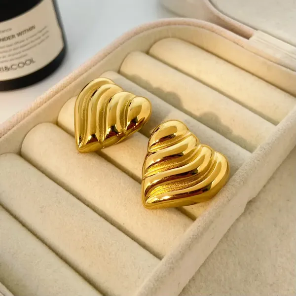 Ripple_Heart_Gold_Stud_Earrings_Default_Title
