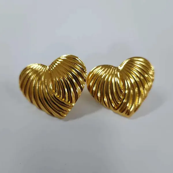 Wavecrest_Heart_Gold_Stud_Earrings_Default_Title