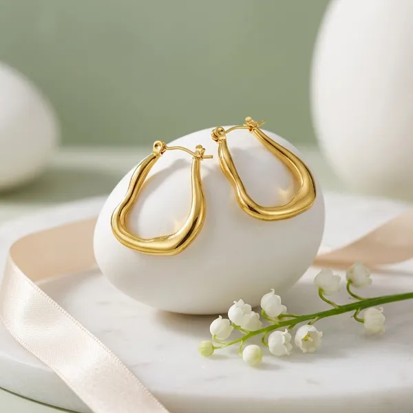 Modern_Curve_Square_Hoop_Earrings_Default_Title