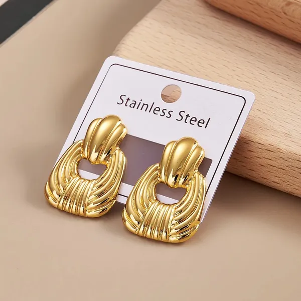 Golden_Knot_Sculpted_Stud_Default_Title