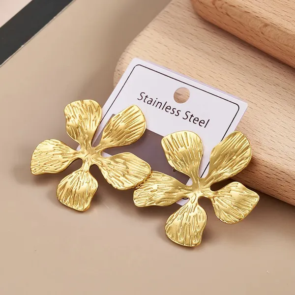 Aurielle_Bloom_Gold_Stud_Earrings_Default_Title