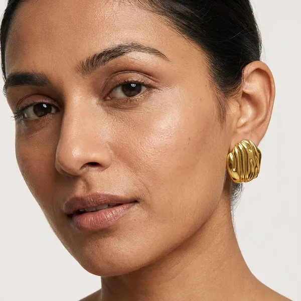 Aurora_Sculpt_Gold_Stud_Earrings_Default_Title
