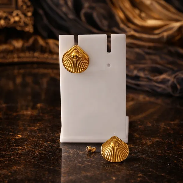 Aurelia_Shell_Stud_Earrings_Default_Title