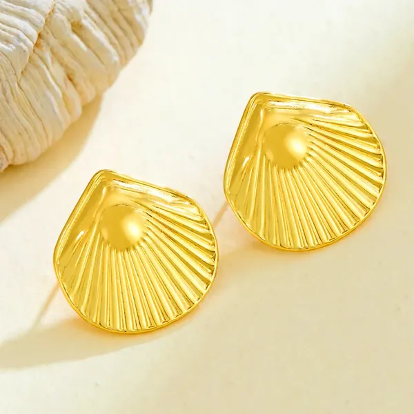 Aurelia_Shell_Stud_Earrings_Default_Title