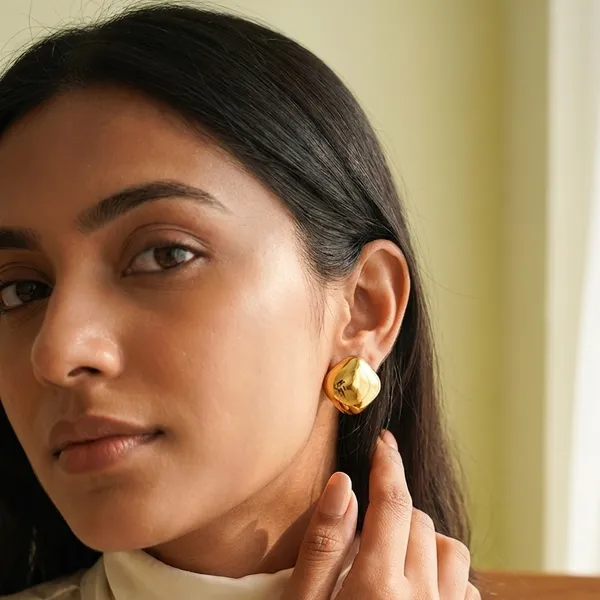 Luxe_Cushion_Gold_Stud_Earrings_Default_Title