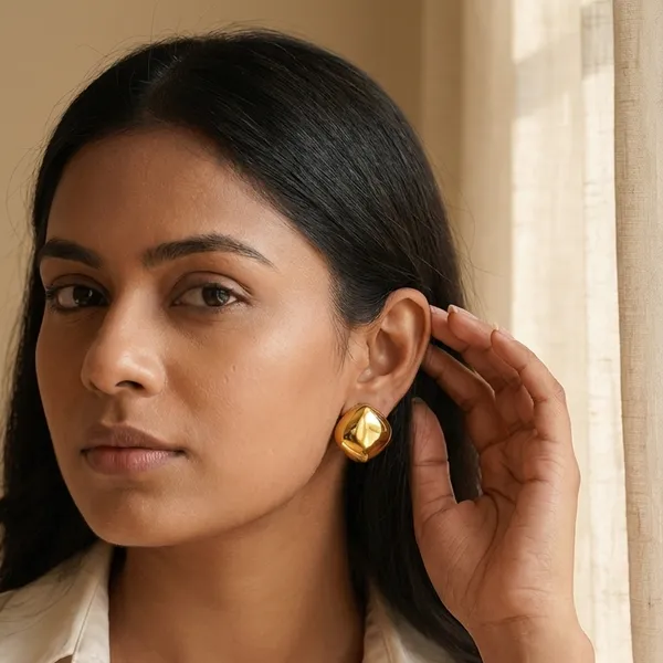 Luxe_Cushion_Gold_Stud_Earrings_Default_Title