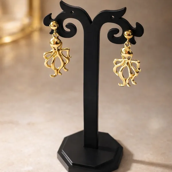 Golden_Octavia_Drop_Earrings_Default_Title