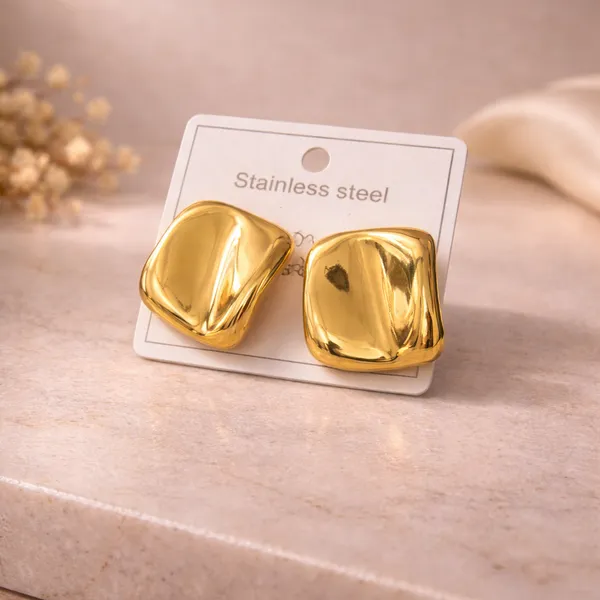 Soft_Edge_Stud_Earrings_Default_Title