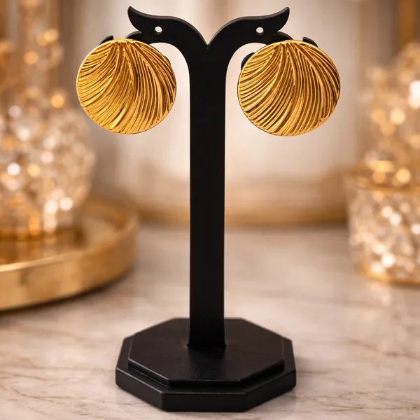 Waveluxe_Textured_Round_Stud_Earrings_Default_Title
