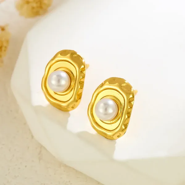 Luxe_Moltenpearl_Stud_Earrings_Default_Title