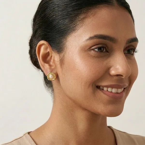Luxe_Moltenpearl_Stud_Earrings_Default_Title