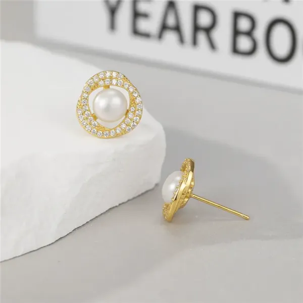Korean_Elegant_Pearl_Crystal_Stud_Earrings_Default_Title