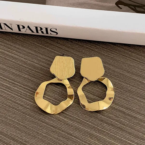Parisian_Sculpted_Korean_Drop_Earrings_Default_Title