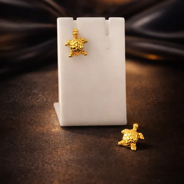 Goodluck_Tortoise_Stud_Earrings_Default_Title