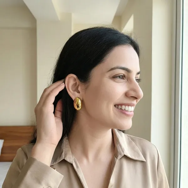 Aurelia_Oval_Luxe_Studs_Default_Title
