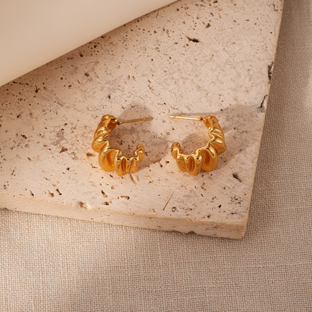 Oria_Sculpted_Rib_Luxe_Studs_Default_Title