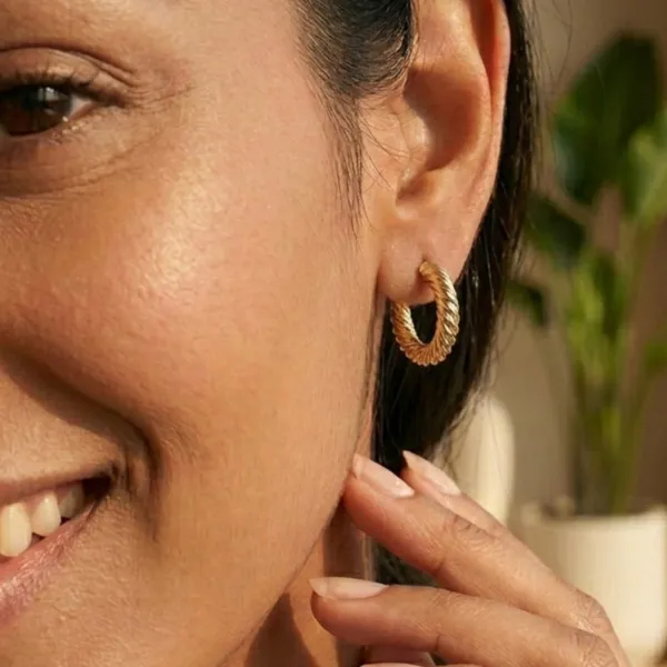 Aurelia_Ridge_Luxe_Hoops_Default_Title