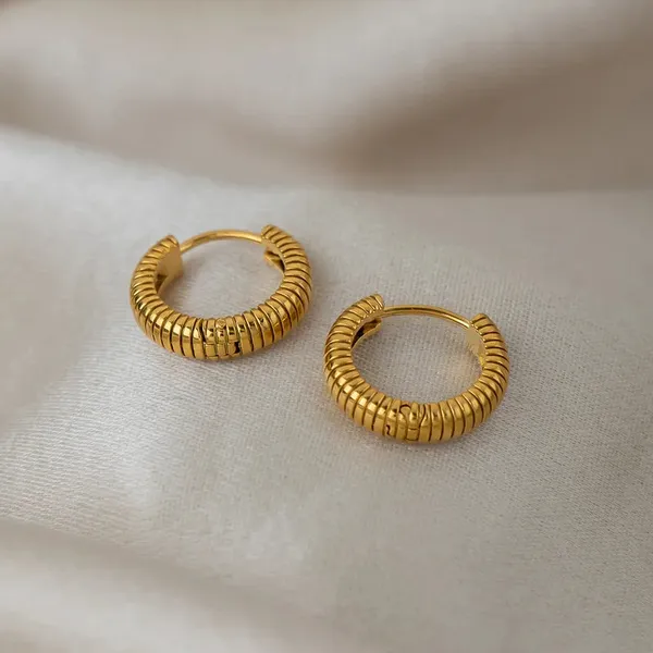 Aurelia_Linear_Luxe_Hoops_Default_Title