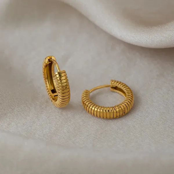 Aurelia_Linear_Luxe_Hoops_Default_Title