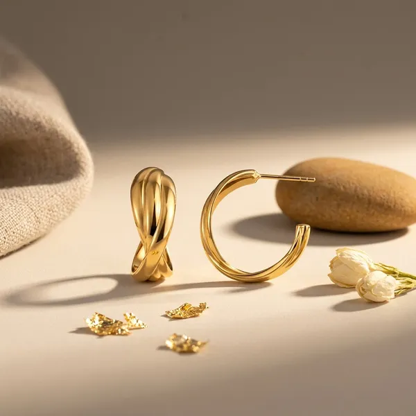 Aurelia_Twist_Luxe_Studs_Default_Title