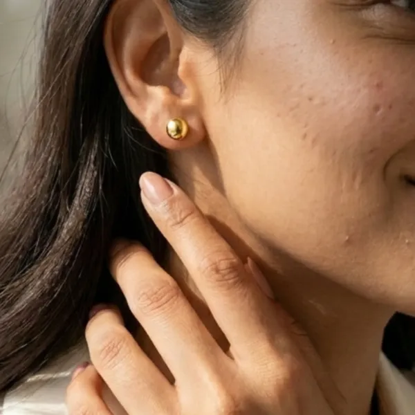 Minimal_Gold_Ball_Stud_Earrings_Default_Title