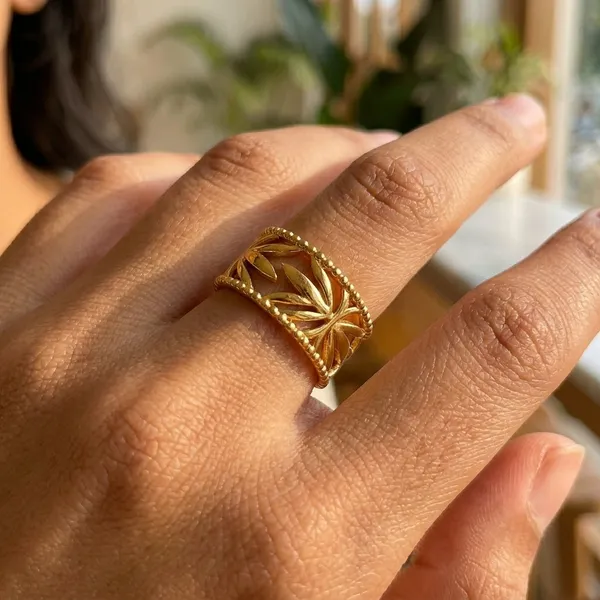 Elowen_Leaf_Gold_Ring_Default_Title