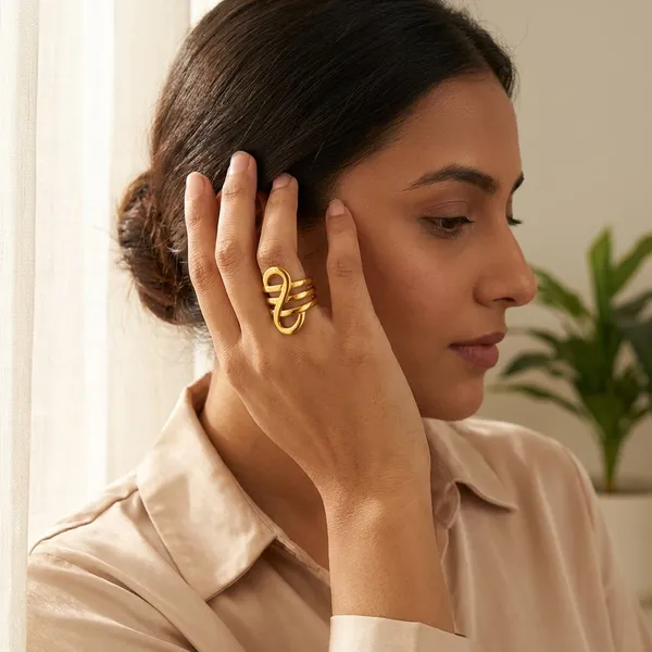 Veloura_Gold_Ring_Default_Title