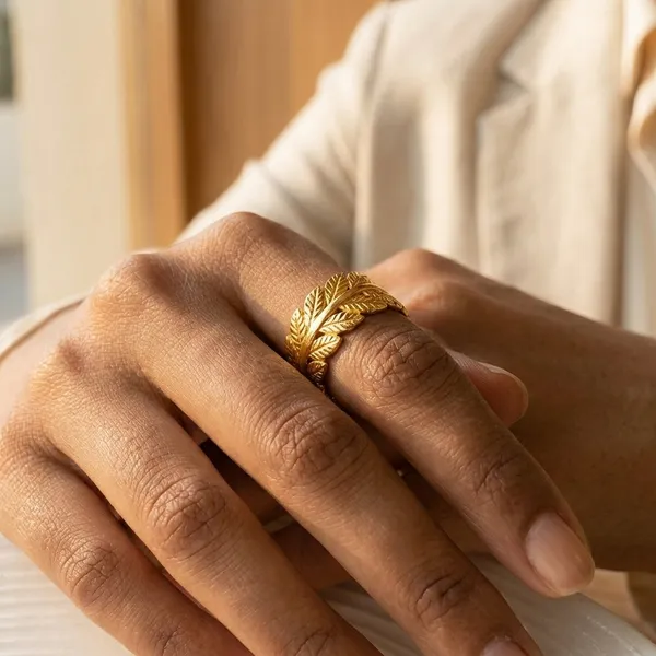 Laurele_Gold_Ring_Default_Title