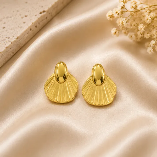 Aurelle_Shell_Earrings_Default_Title