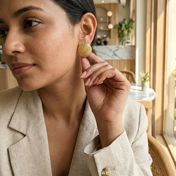 Aurelis_Gold_Stud_Earrings_Default_Title