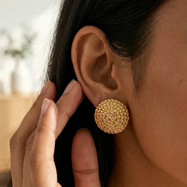 Aurelis_Gold_Stud_Earrings_Default_Title