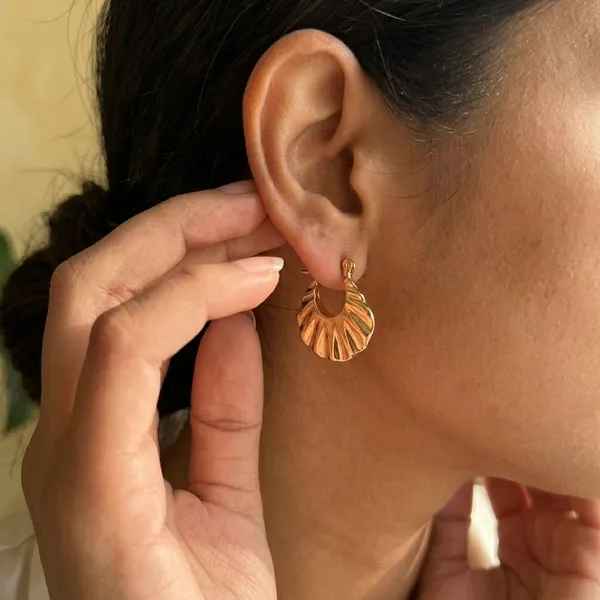 Aurelle_Sunburst_Gold_Hoops_Default_Title