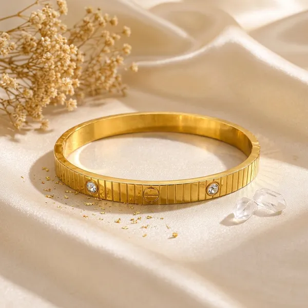 Heritage_Screw_Diamond_Bracelet_Default_Title