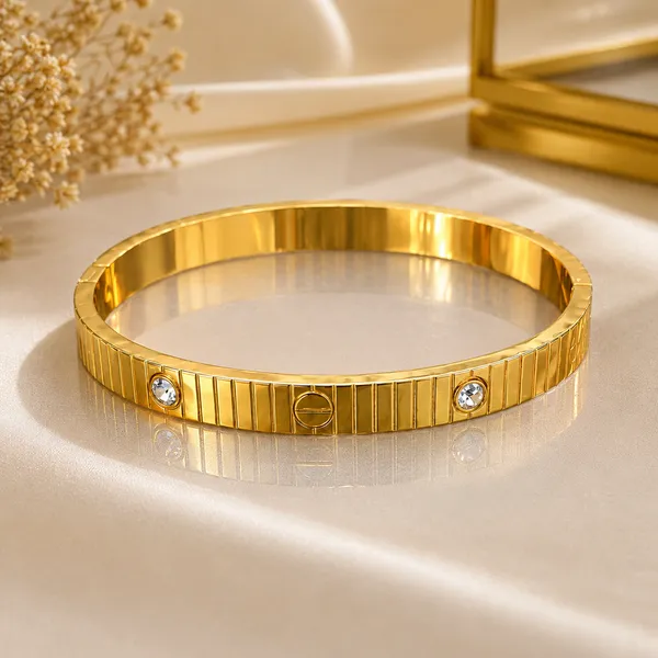 Heritage_Screw_Diamond_Bracelet_Default_Title