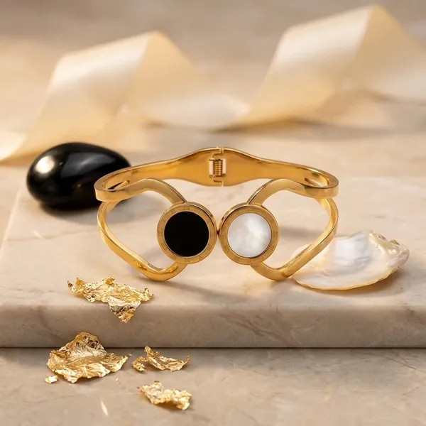 Noir_Luna_Lock_Bracelet_Default_Title