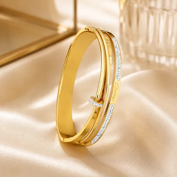 Radiant_Crystal_Nail_Bracelet_Default_Title