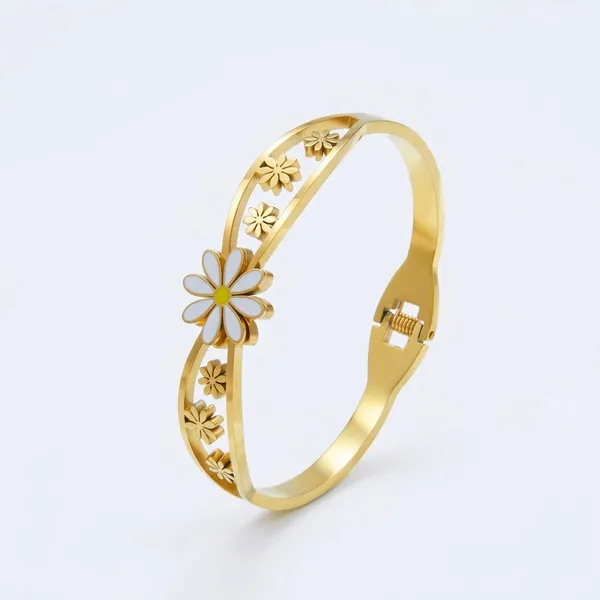 Solene_Gold_Daisy_Bracelet_Default_Title