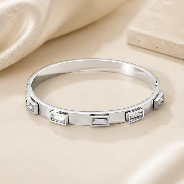 Celeste_Avelisse_Silver_Bracelet_Default_Title