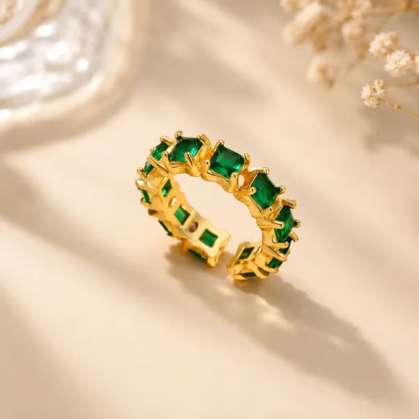 Emerelle_Royale_Ring_Green_Default_Title