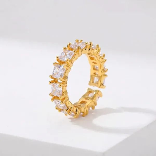 Emerelle_Royale_Ring_Crystal_White_Default_Title